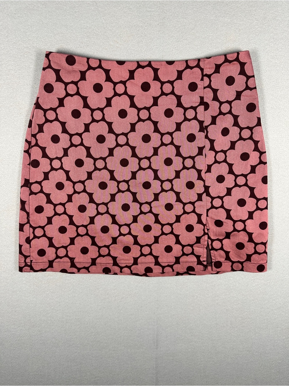 Urban Outfitters Retro Pink Floral Mod Mini Skirt Slit Size S Like New